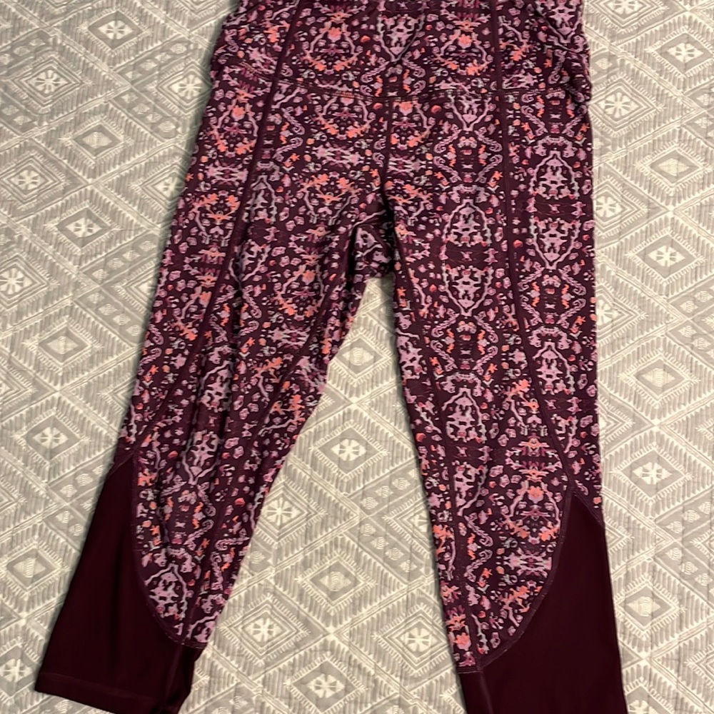 Capri Athletic Leggings